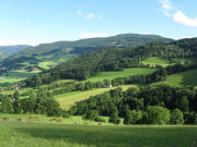 Blick von der Immi ob Dietenbach nach Südosten über Geroldstal zu Vörlinsbach, Winterberg und Hohfahrn am 3.8.2008