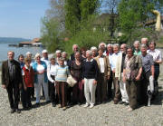 Familienferienstätte Reichenau am 4.5.2008: Kantorei mit Chorleiter Clemens Flämig (links)
