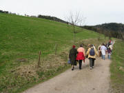 Blick nach Nordosten hoch zu Gallih�usle und Lindenbergkapelle am 15.3.2008