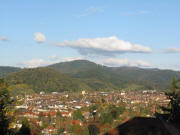Blick vom Lorettoberg nach Nordosten �ber FR-Wiehre zu Schlo�berg, Ro�kopf und Hornb�hl ob Ebnet am 17.10.2008