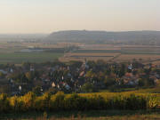 Blick vom Batzenberg nach Westen �ber Norsingen zum Tuniberg bei Munzingen am 19.10.2008