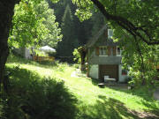 Blick nach Osten zum Pauleh�usle am 13.8.2008 - Gedenktafel links
