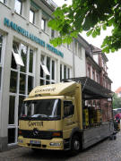 Der Ganter-LKW liefert an Feierling am 14.5.2009 - Kooperation?