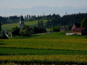 Tele-Blick nach S�den �ber Grafenhausen zu den Alpen am 17.5.2009