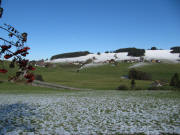 Blick vom L�wen in Breitnau nach Norden zum Fahrenberg am 21.10.2009 - erster Schnee zur Wei�tannenh�he hin