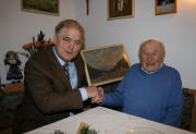 Bernhard S�nger gratuliert Andreas Nieser zum 101.Geburtstag