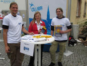 Bj�rn M�ller (ISE), Christine Wegner-S�nger (Umweltschutzamt FR)  und Thorsten Frahm (fesa) am 19.9.2009 in Littenweiler auf dem Bauernmarkt