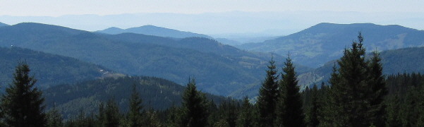 Tele-Blick vom St�benwasen nach S�den ins Wiesental am 9.9.2009