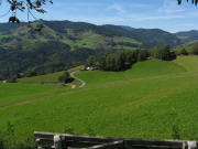 Blick vom Holzer Kreuz nach Nordwesten �bers Wiesental auf Hof am 20.9.2010