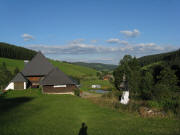 Blick nach Nordosten �ber den Michelshof ins Linachtal am 1.9.2010