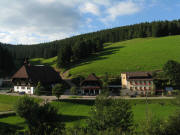 Blick nach Norden zum Weisserhof am 1.9.2010 - rechts die Schule