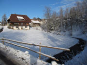 Blick nach Nordosten �ber den Ravenna-Bach zum Gasthaus Ravenna am 5.1.2010