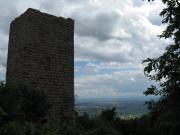 Blick von Chateau Husseren nach S�dosten auf Voegtlinshoffen am 3.8.2010 abends