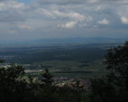 Blick von Chateau Husseren nach Osten �ber Eguisheim Zum Kaiserstuhl am 3.8.2010 abends