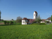 Blick nach S�dwesten zur St.Peterskirche  Blansingen am 28.4.2010