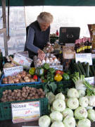 Freiburger M�nstermarkt am 8.10.2010 - Eier