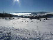 Blick nach S�dosten vom Mathislehof am 1.1.2011 �ber Hinterzarten und Titisee im Nebel bis zum Hochfirst