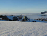 Blick nach Westen über den Talbachhof und das Nebelmeer zum Kandel (rechts) am 31.12.2010