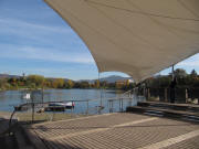 Blick nach Osten von der Seeb�hne am B�rgerhaus �ber den Fl�ckigersee am 29.10.2010 - Turm links