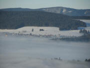 Fahrenberg beim Beckenhof am 31.12.2010: Tele-Blick nach Norden zu St.Märgen - Kirchturm im Nebel