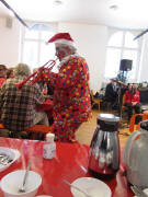 Christusgemeindesaal am 25.12.2010: Clown Giorgio alias J�rg Kuentzer