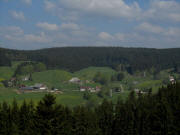 Rudenberg am 26.4.2011: Blick vom Berghof nach Westen auf Rudenberg mit Kirnerhof, Schlegelhof und Pauliwirt (von links)