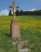 Rudenberg am 26.4.2011: Wegkreuz zwischen Michelehof und �u�erem Hof , gegen�ber Spitzner-H�usle