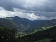 Immi am 8.8.2011: Blick nach Osten übers Zastler zum Hinterwaldkopf