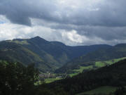 Immi am 8.8.2011: Blick nach Osten �bers Zastler zum Hinterwaldkopf