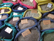 Gew�rze am 26.3.2011 auf dem Freiburger M�nstermarkt