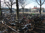 Freiburg-Hauptbahnhof am 28.1.2011: Blick nach S�dwesten zur Str�hlinger-Br�cke