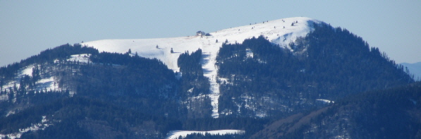 Tele-Blick vom Herzogenhorn nach S�dwesten zum Belchen am 6.2.2011