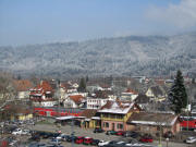 Littenweiler am 23.2.2011: Blick nach Norden über den Bahnhof 