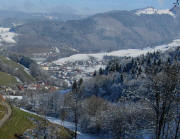 Oberried-Obertal am 24.2.2011: Blick  nach Nordosten über Oberried zum Häusleberg oben rechts