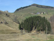 Blick nach Westen zum Wiesler-Hof und Schneider-Hof (rechts) auf der Breitnau am 24.3.2011