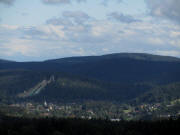 Blick nach Süden zur Sprungschanze in Hinterzarten am 18.7.2011