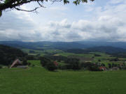 Blick �ber den Weisenhof nach S�den gen St.Peter am 24.7.2011