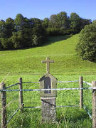 Wegekreuz am Eingang des Zastlertals